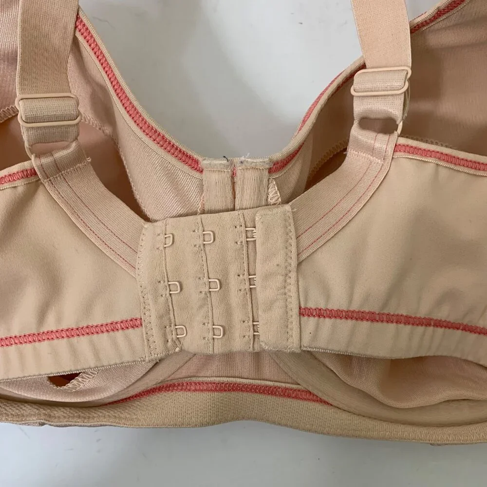 Freya Sonic Underwired Molded Spacer Sports Bra in Beige - Size 36D - Picture 5 of 7